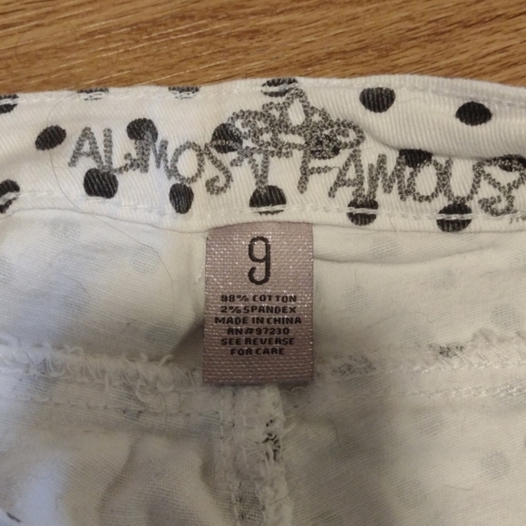 Black and white polka dot shorts - Picture 3 of 3